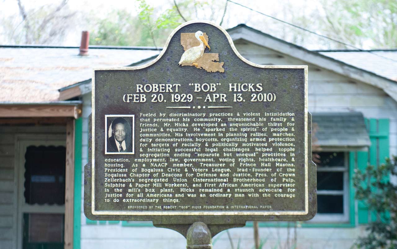 Front side of Hicks House historic marker